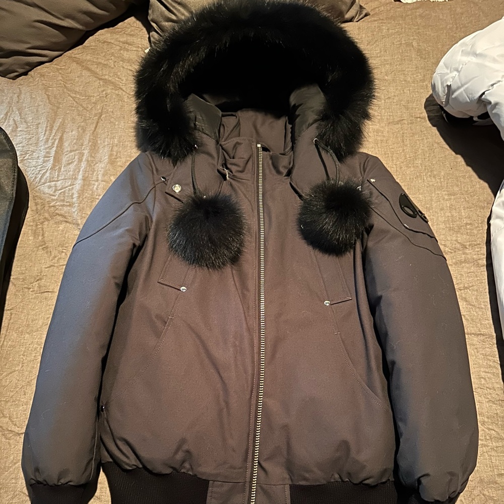 Band new Debbie moose knuckle bomber size large